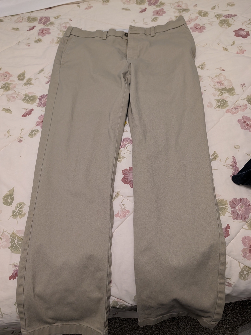 George Men's Chinos in Light Khaki